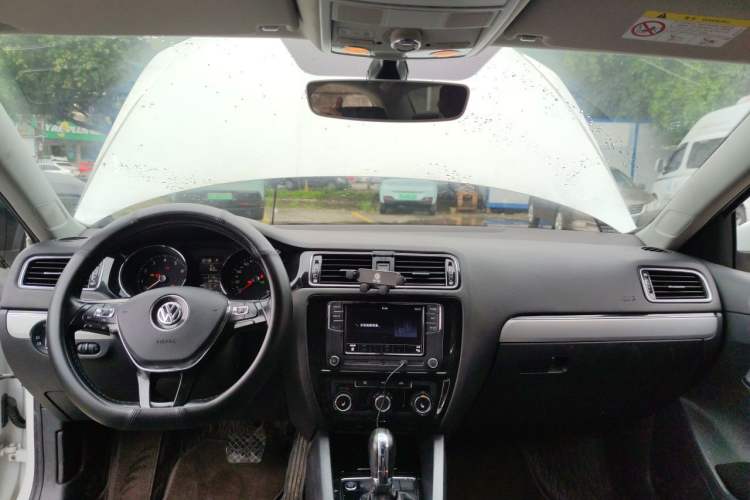 Used Volkswagen Sagitar 2018 1.6L Automatic Comfort Model Headliner