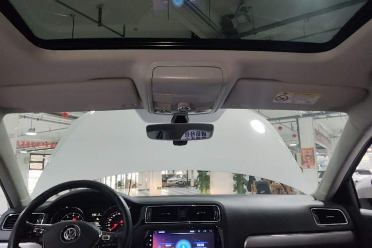 Used Volkswagen Sagitar 2018 1.6L Automatic Comfort Model Headliner