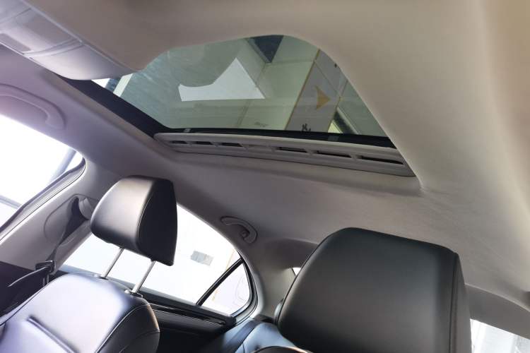 Used Volkswagen Sagitar 2018 280TSI DSG Comfort Model Headliner