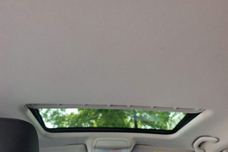 Used Volkswagen Sagitar 2018 1.6L Automatic Comfort Model Headliner