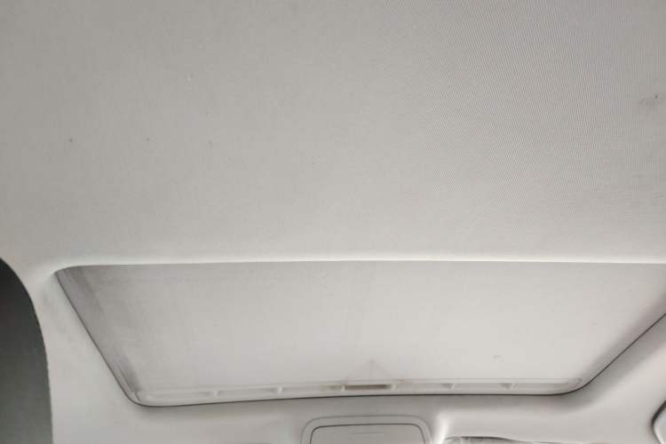 Used Volkswagen Sagitar 2018 1.6L Automatic Comfort Model Headliner