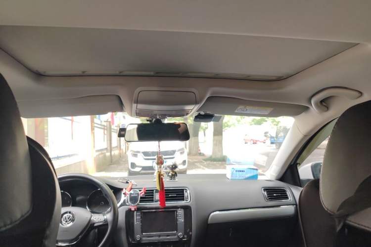 Used Volkswagen Sagitar 2018 1.6L Automatic Comfort Model Headliner