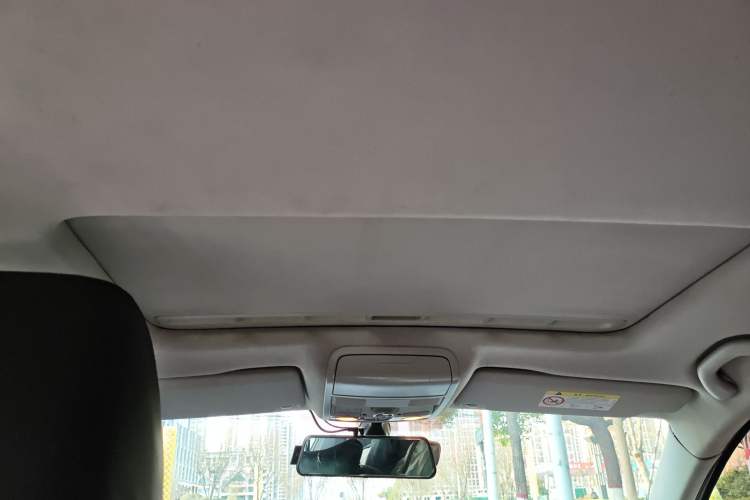 Used Volkswagen Sagitar 2018 1.6L Automatic Comfort Model Headliner