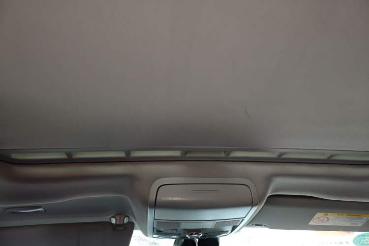 Used Volkswagen Sagitar 2018 1.6L Automatic Comfort Model Headliner