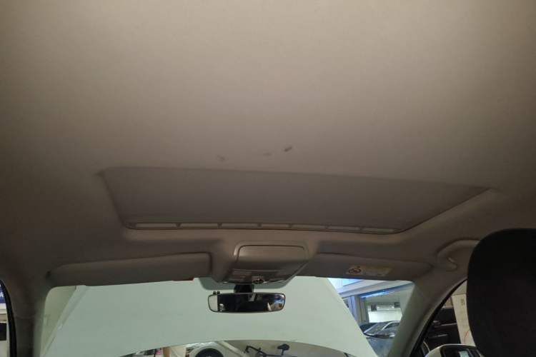 Used Volkswagen Sagitar 2018 1.6L Automatic Comfort Model Headliner