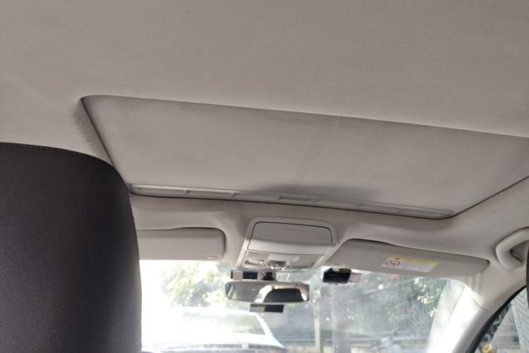 Used Volkswagen Sagitar 2018 1.6L Automatic Comfort Model Headliner