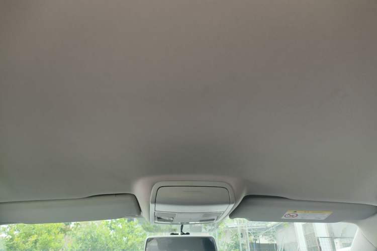 Used Volkswagen Sagitar 2018 1.6L Automatic Fashion Model Headliner