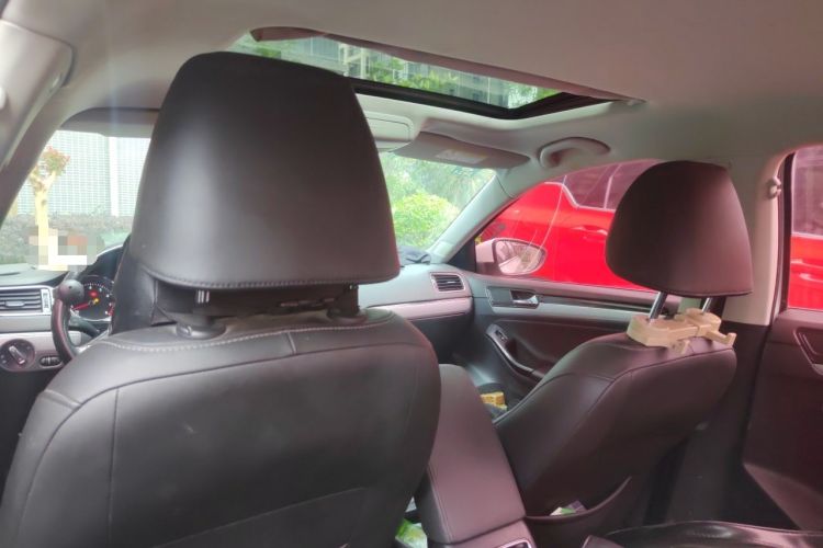 Used Volkswagen Sagitar 2018 1.6L Automatic Comfort Model Headliner