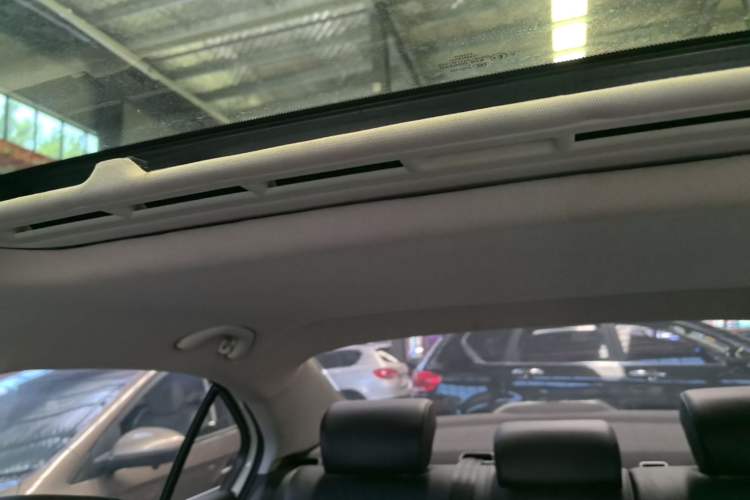Used Volkswagen Sagitar 2018 1.6L Automatic Comfort Model Headliner
