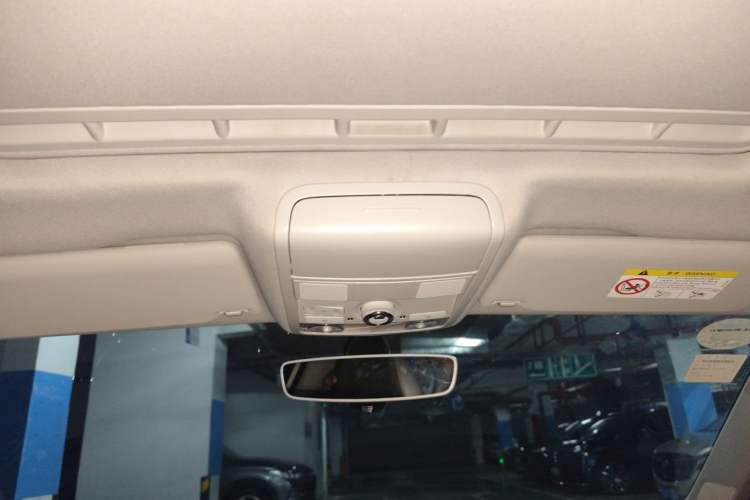 Used Volkswagen Sagitar 2018 280TSI DSG Luxury Model Headliner