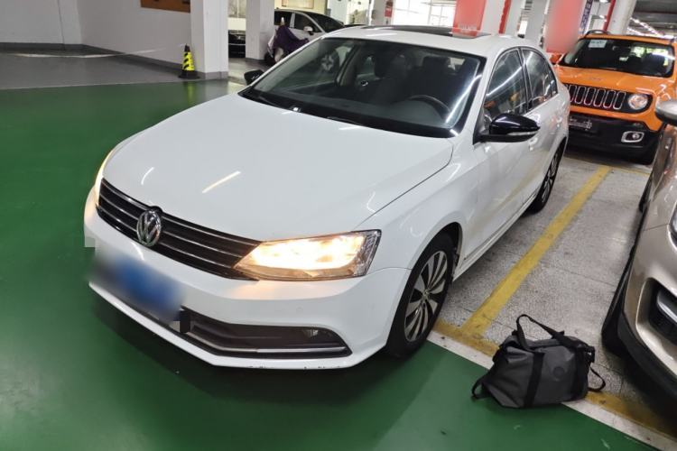 Used Volkswagen Sagitar 2018 180TSI DSG Prestige Edition Guazi used car, China used car export, Used car for sale, Used  cars, Cheapest cars for sale