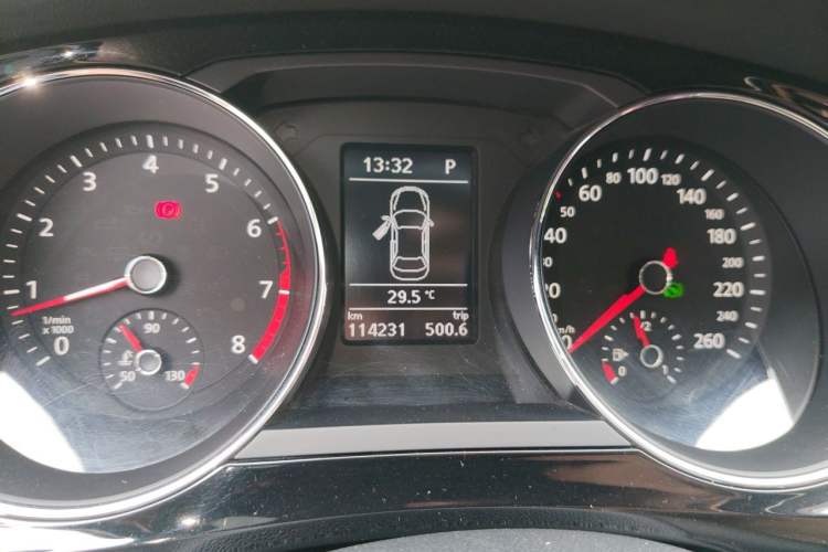 Used Volkswagen Sagitar 2018 280TSI DSG Ignite Edition Instrument Cluster