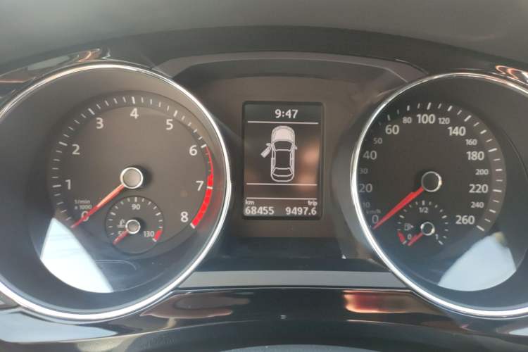 Used Volkswagen Sagitar 2018 280TSI DSG Ignite Edition Instrument Cluster