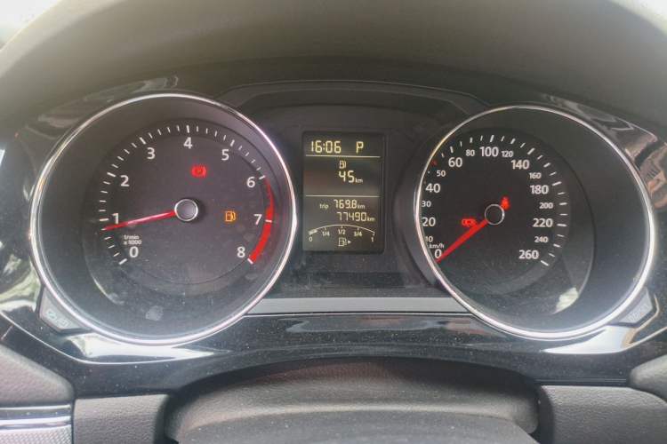 Used Volkswagen Sagitar 2018 1.6L Automatic Comfort Model Instrument Cluster