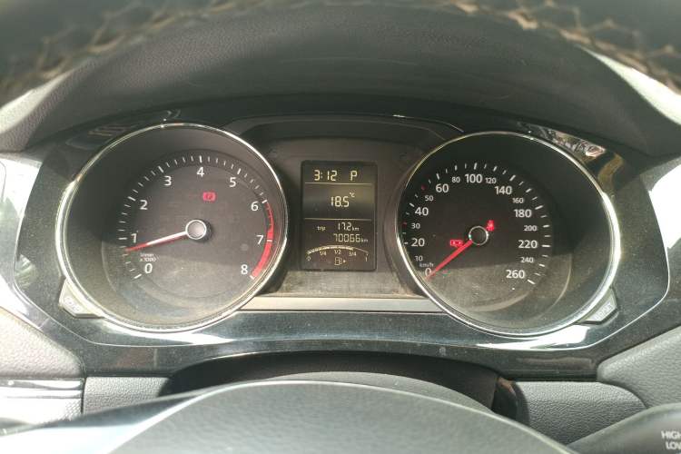 Used Volkswagen Sagitar 2018 1.6L Automatic Comfort Model Instrument Cluster