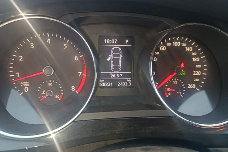Used Volkswagen Sagitar 2018 180TSI DSG Prestige Edition Instrument Cluster