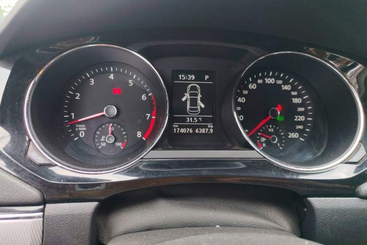 Used Volkswagen Sagitar 2018 180TSI DSG Prestige Edition Instrument Cluster