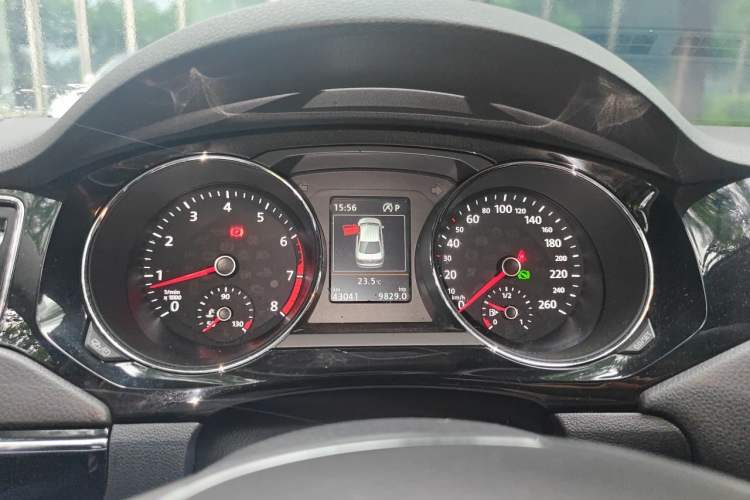 Used Volkswagen Sagitar 2018 280TSI DSG Luxury Model Instrument Cluster