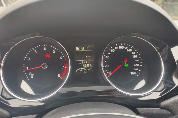 Used Volkswagen Sagitar 2018 1.6L Automatic Comfort Model Instrument Cluster