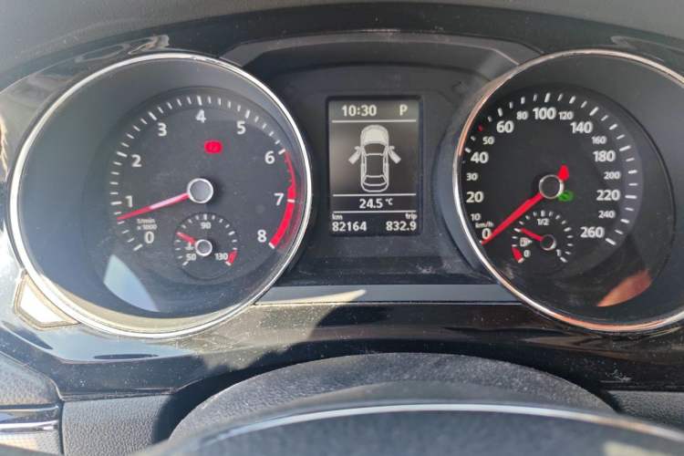 Used Volkswagen Sagitar 2018 180TSI DSG Prestige Edition Instrument Cluster