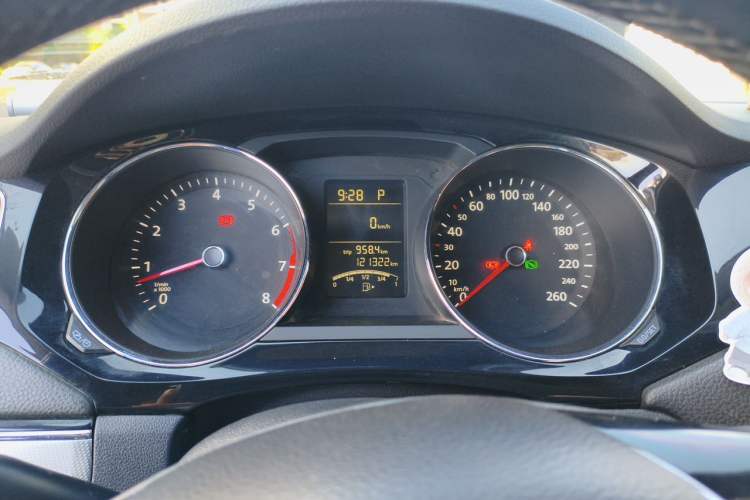 Used Volkswagen Sagitar 2018 1.6L Automatic Comfort Model Instrument Cluster