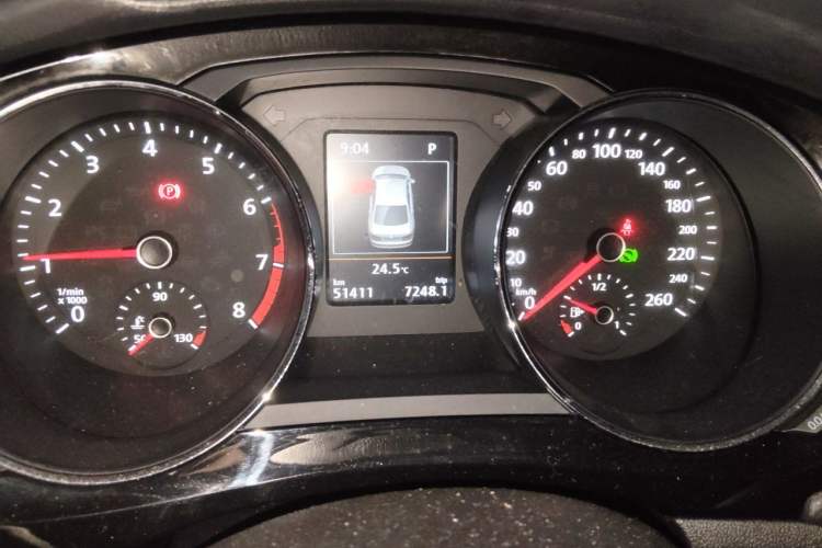 Used Volkswagen Sagitar 2018 280TSI DSG Luxury Model Instrument Cluster