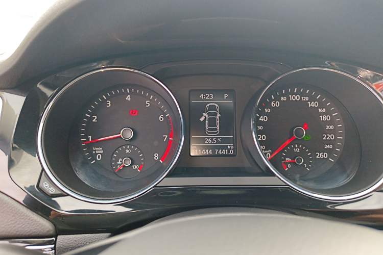 Used Volkswagen Sagitar 2018 280TSI DSG Ignite Edition Instrument Cluster