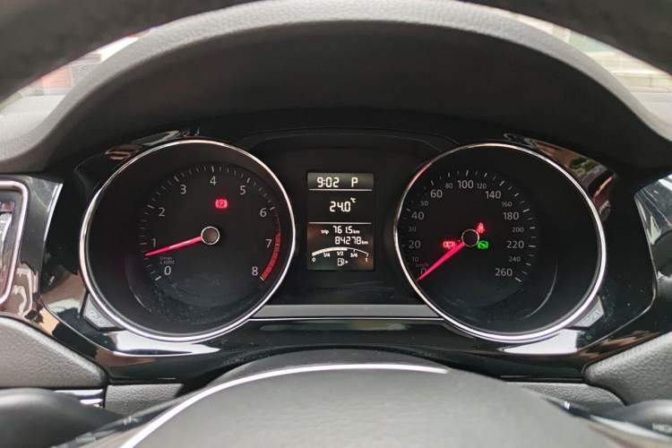 Used Volkswagen Sagitar 2018 1.6L Automatic Comfort Model Instrument Cluster