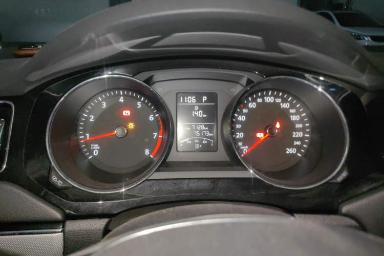 Used Volkswagen Sagitar 2018 1.6L Automatic Comfort Model Instrument Cluster