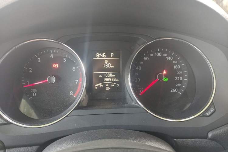 Used Volkswagen Sagitar 2018 1.6L Automatic Fashion Model Instrument Cluster