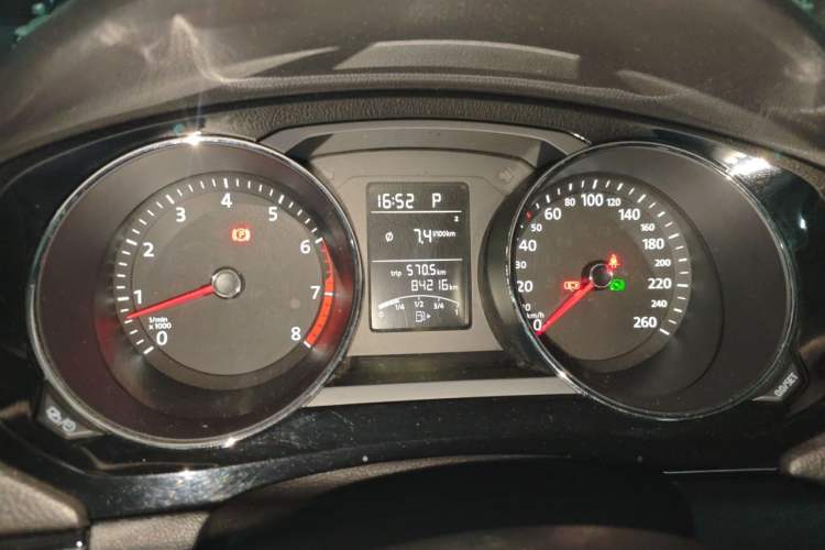 Used Volkswagen Sagitar 2018 1.6L Automatic Comfort Model Instrument Cluster