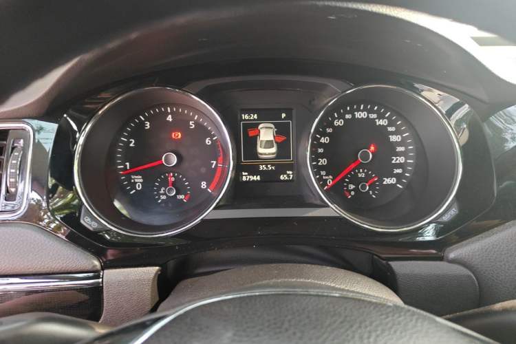 Used Volkswagen Sagitar 2018 280TSI DSG Luxury Model Instrument Cluster