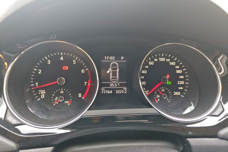 Used Volkswagen Sagitar 2018 280TSI DSG Ignite Edition Instrument Cluster