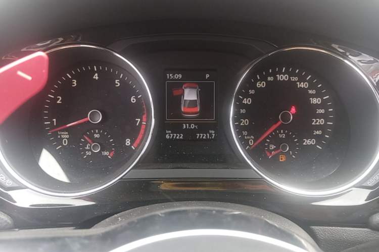 Used Volkswagen Sagitar 2018 280TSI DSG Luxury Model Instrument Cluster
