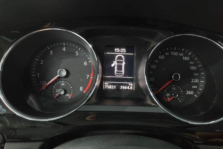 Used Volkswagen Sagitar 2018 280TSI DSG Ignite Edition Instrument Cluster