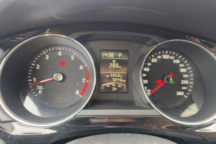 Used Volkswagen Sagitar 2018 1.6L Automatic Comfort Model Instrument Cluster