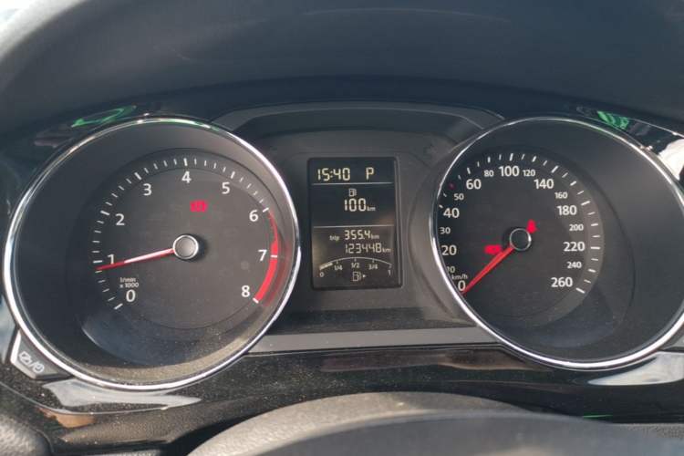 Used Volkswagen Sagitar 2018 1.6L Automatic Comfort Model Instrument Cluster