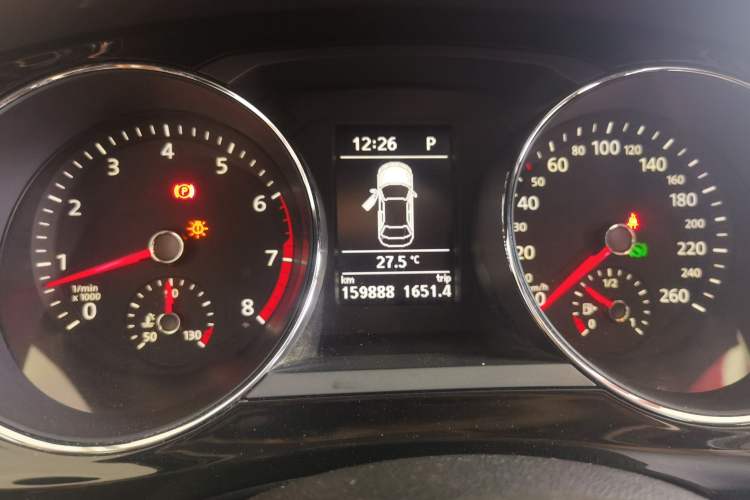 Used Volkswagen Sagitar 2018 180TSI DSG Prestige Edition Instrument Cluster