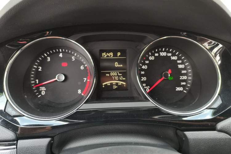 Used Volkswagen Sagitar 2018 1.6L Automatic Comfort Model Instrument Cluster