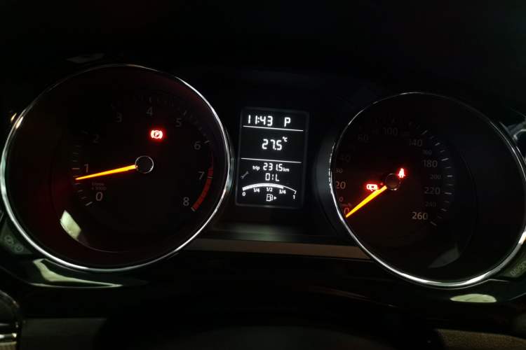 Used Volkswagen Sagitar 2018 1.6L Automatic Comfort Model Instrument Cluster