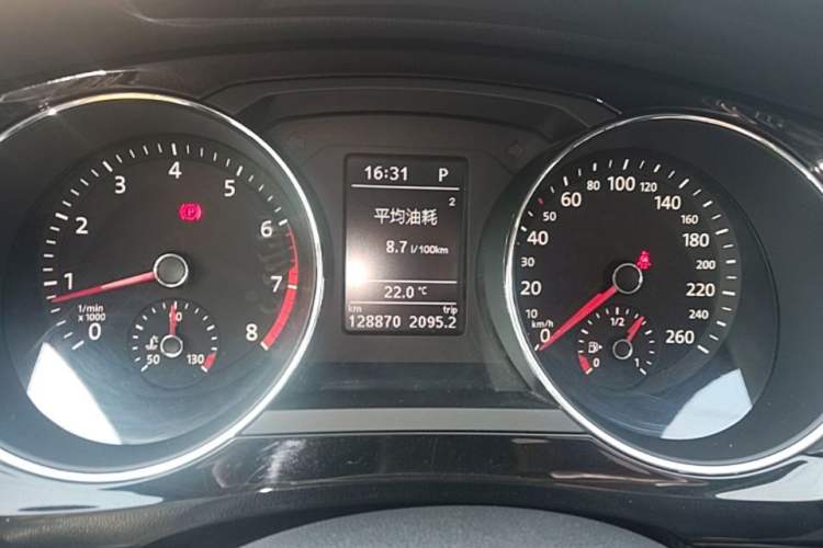 Used Volkswagen Sagitar 2018 280TSI DSG Ignite Edition Instrument Cluster