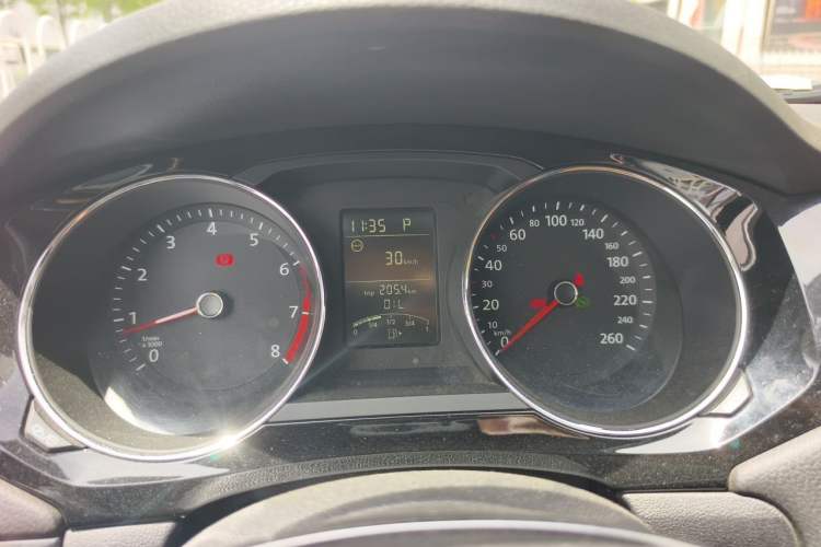 Used Volkswagen Sagitar 2018 1.6L Automatic Comfort Model Instrument Cluster