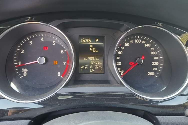 Used Volkswagen Sagitar 2018 1.6L Automatic Comfort Model Instrument Cluster