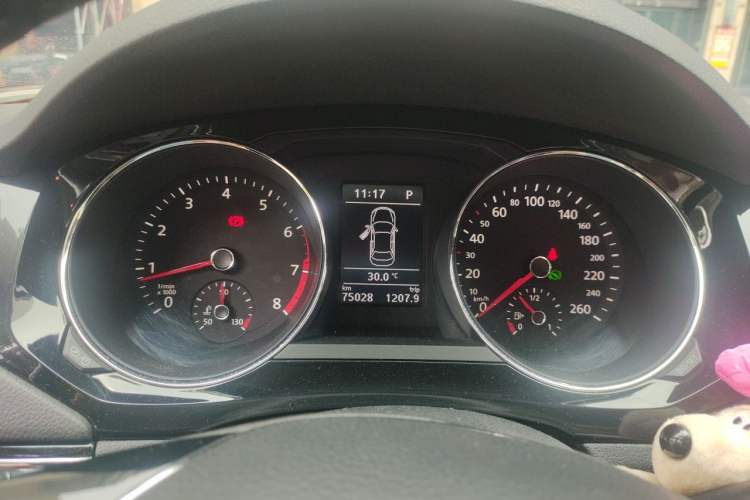 Used Volkswagen Sagitar 2018 280TSI DSG Comfort Model Instrument Cluster
