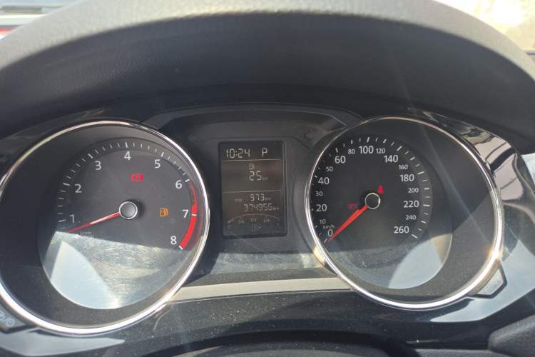 Used Volkswagen Sagitar 2018 1.6L Automatic Comfort Model Instrument Cluster