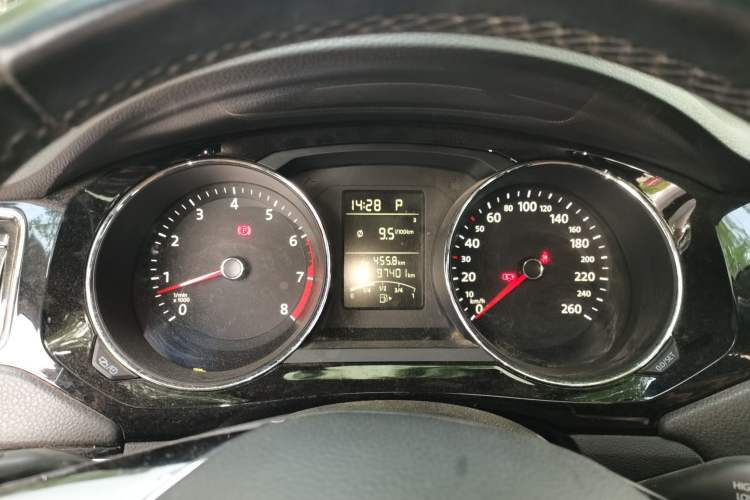 Used Volkswagen Sagitar 2018 1.6L Automatic Comfort Model Instrument Cluster