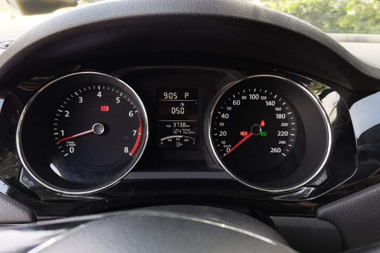 Used Volkswagen Sagitar 2018 1.6L Automatic Comfort Model Instrument Cluster