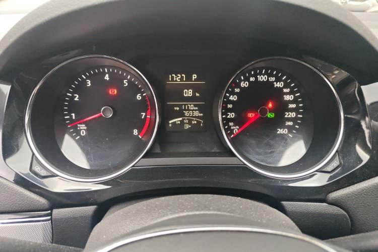 Used Volkswagen Sagitar 2018 1.6L Automatic Comfort Model Instrument Cluster