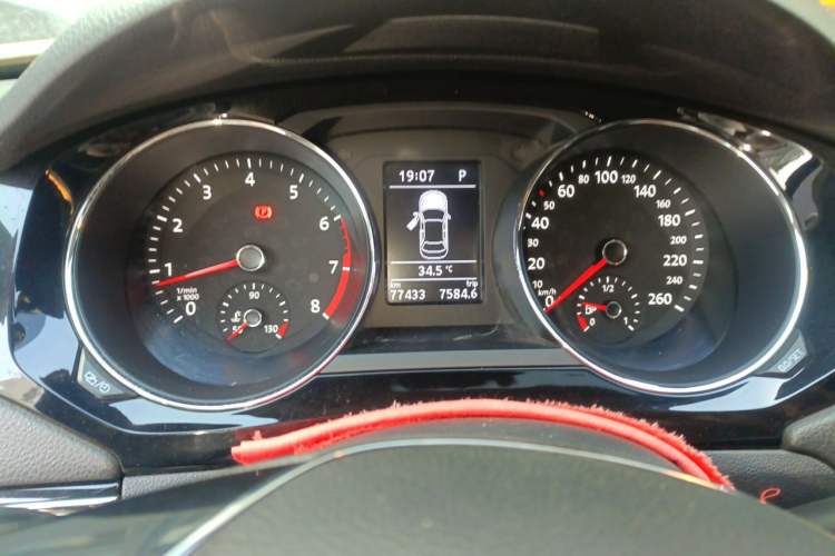 Used Volkswagen Sagitar 2018 280TSI DSG Ignite Edition Instrument Cluster