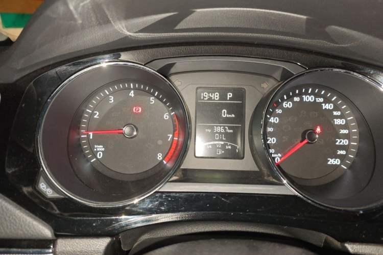 Used Volkswagen Sagitar 2018 1.6L Automatic Comfort Model Instrument Cluster